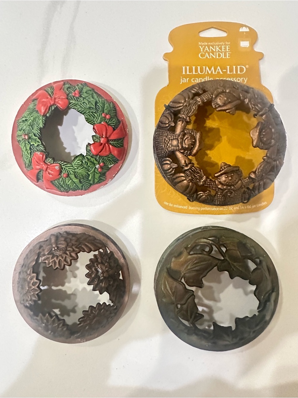 4x Yankee Candle Illuma-Lid Holiday Wreath Jar Accessory - Green & Red